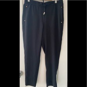 H+M Women Black Drawstring Crop Pants with pockets. Size:6 Great condition